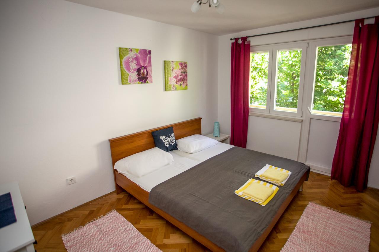 Apartment Omis Holiday Eksteriør bilde