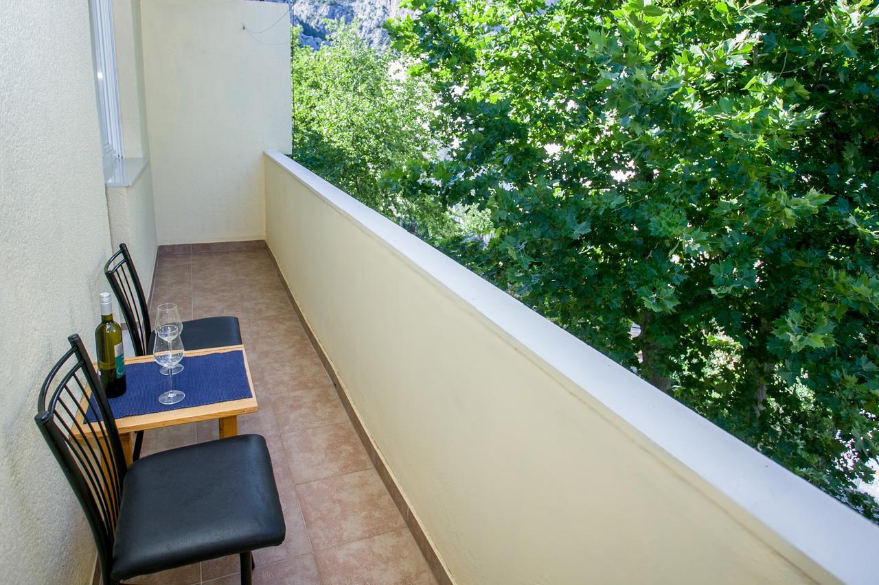 Apartment Omis Holiday Eksteriør bilde