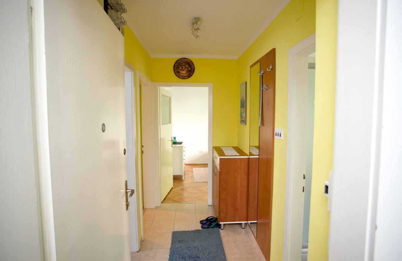 Apartment Omis Holiday Eksteriør bilde
