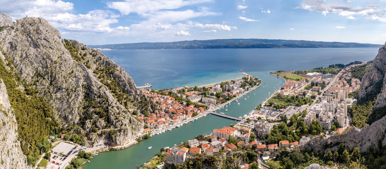 Apartment Omis Holiday Eksteriør bilde
