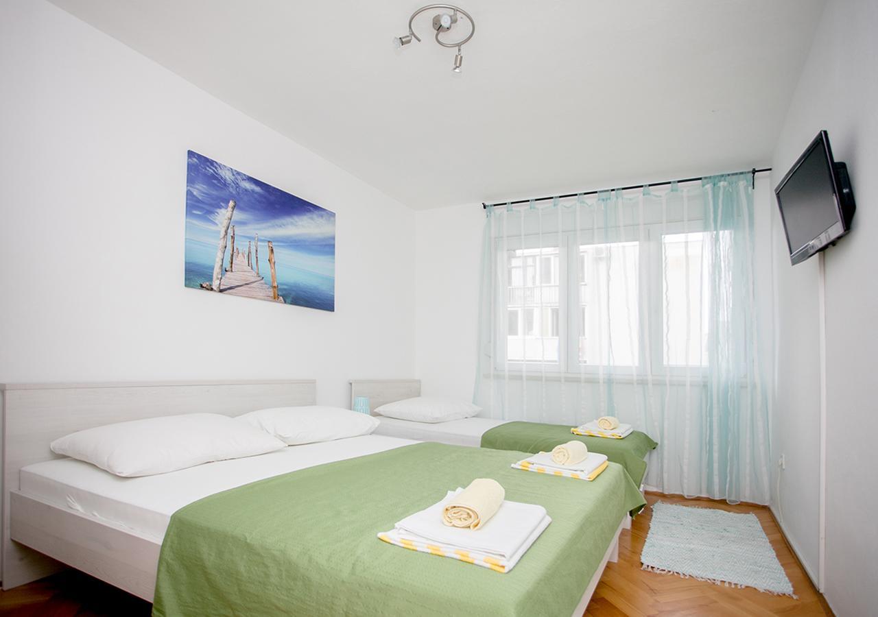 Apartment Omis Holiday Eksteriør bilde